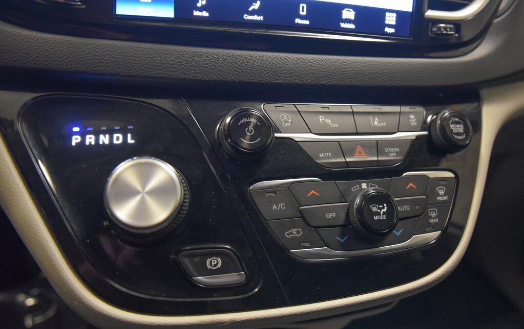 2022 Chrysler Pacifica Touring L Akron OH