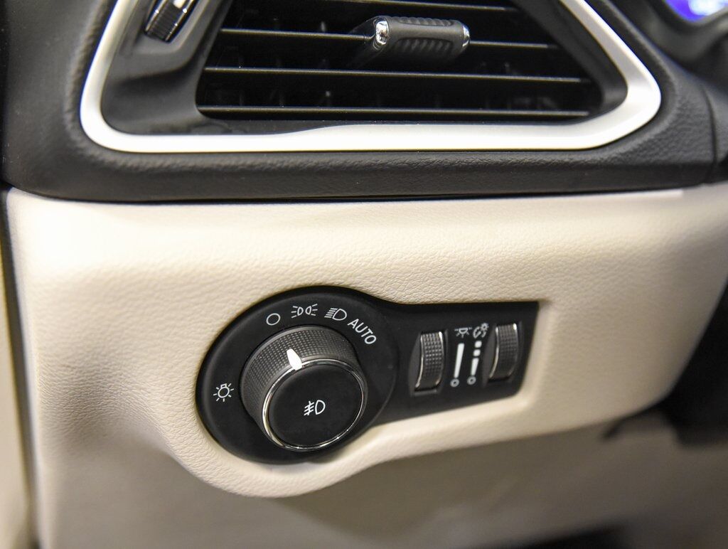 2022 Chrysler Pacifica Touring L Akron OH