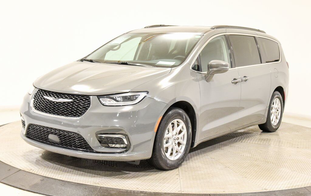 2022 Chrysler Pacifica Touring L Akron OH
