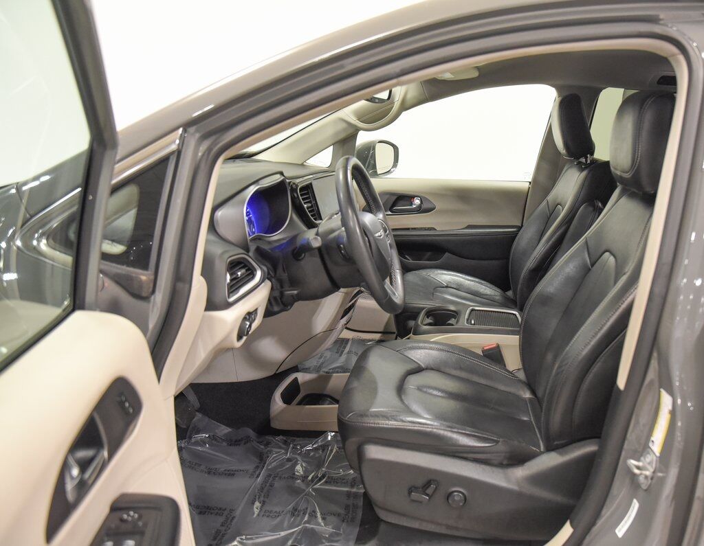 2022 Chrysler Pacifica Touring L Akron OH