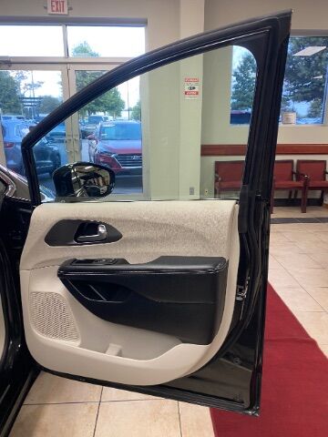 2022 Chrysler Pacifica Touring L Charlotte NC
