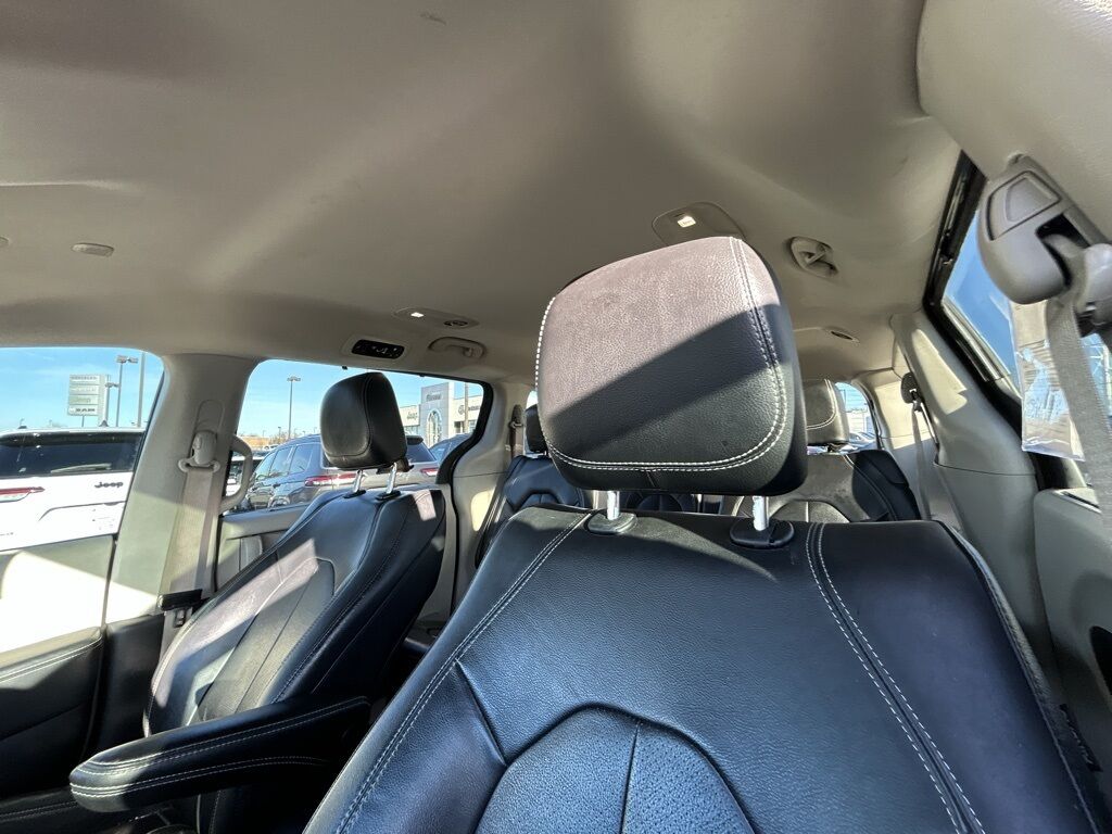 2022 Chrysler Pacifica Touring L Crestwood KY