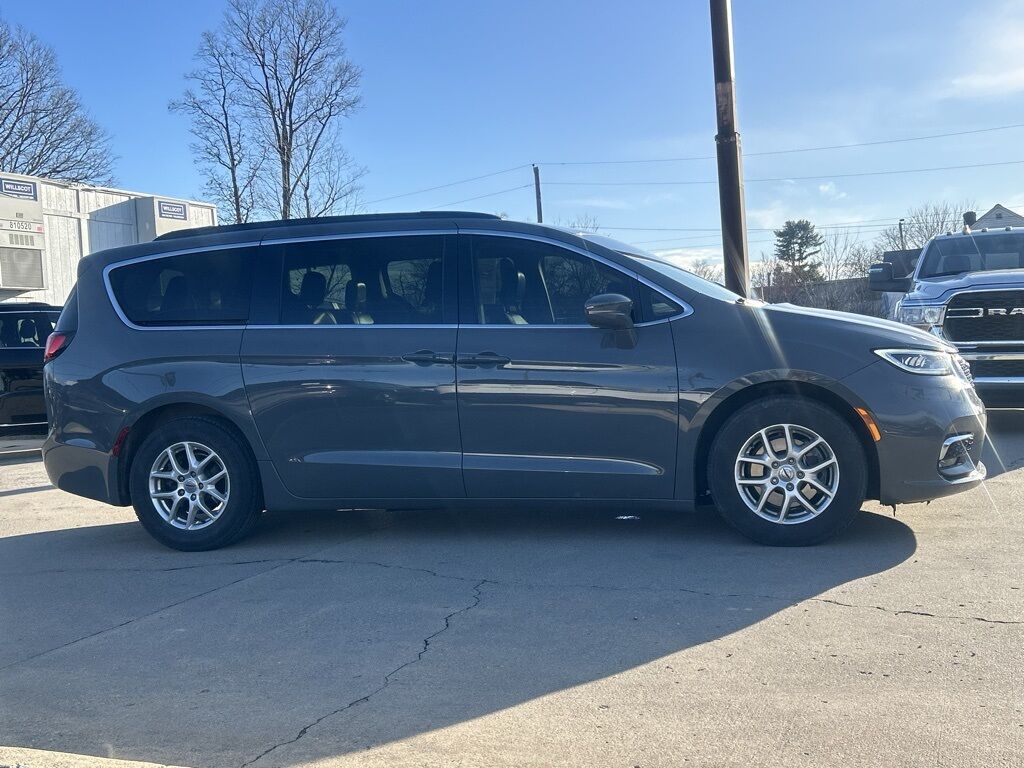 2022 Chrysler Pacifica Touring L Crestwood KY