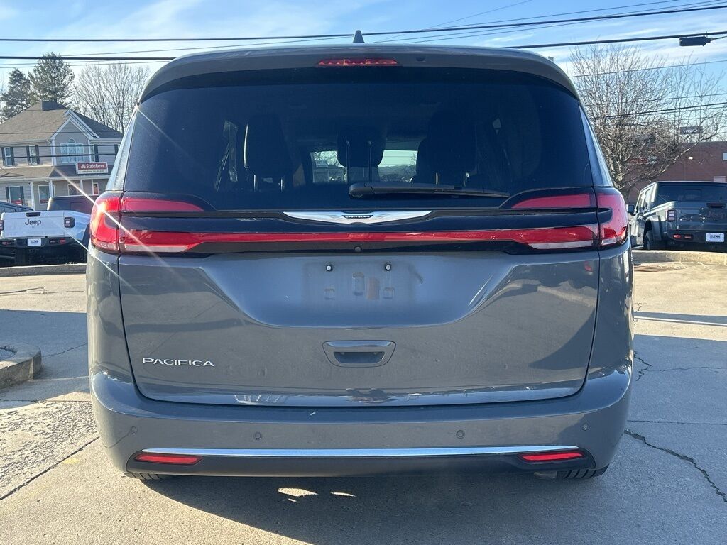 2022 Chrysler Pacifica Touring L Crestwood KY