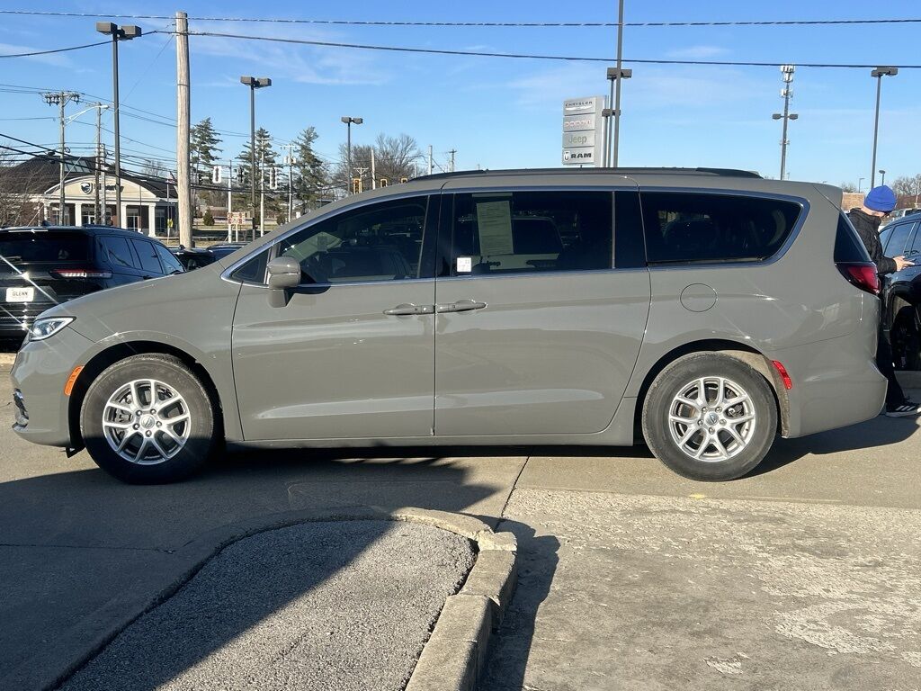2022 Chrysler Pacifica Touring L Crestwood KY