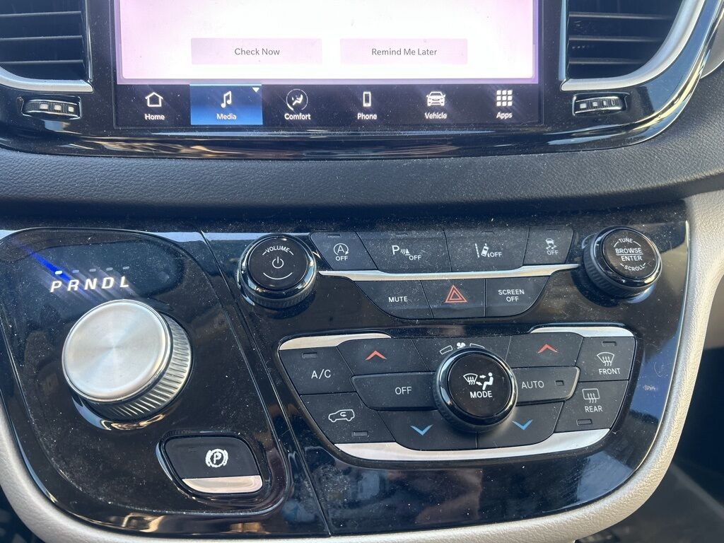 2022 Chrysler Pacifica Touring L Crestwood KY