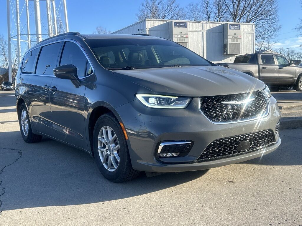 2022 Chrysler Pacifica Touring L Crestwood KY