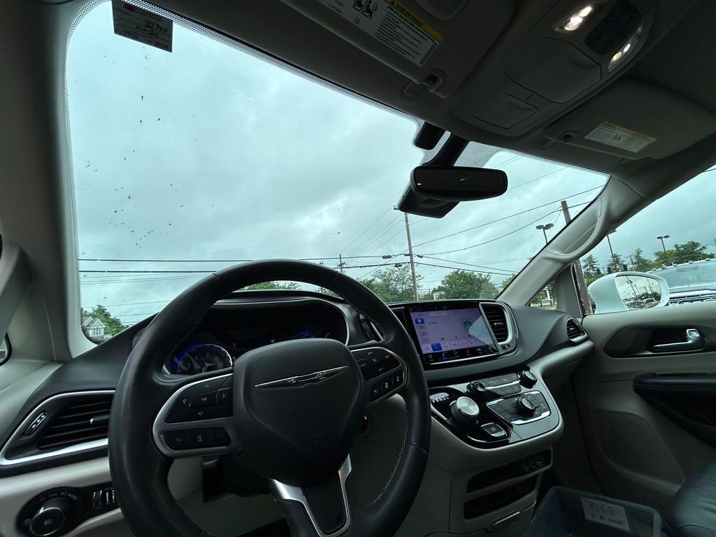2022 Chrysler Pacifica Touring L Crestwood KY