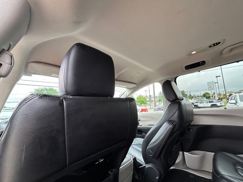 2022 Chrysler Pacifica Touring L Crestwood KY
