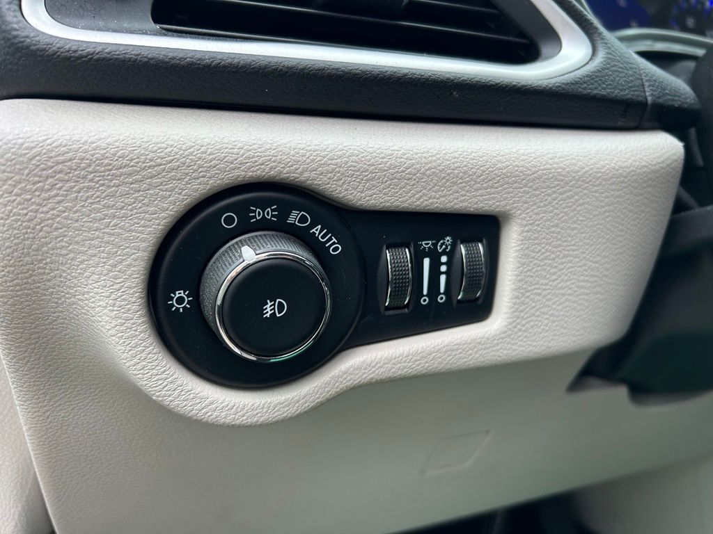 2022 Chrysler Pacifica Touring L Crestwood KY