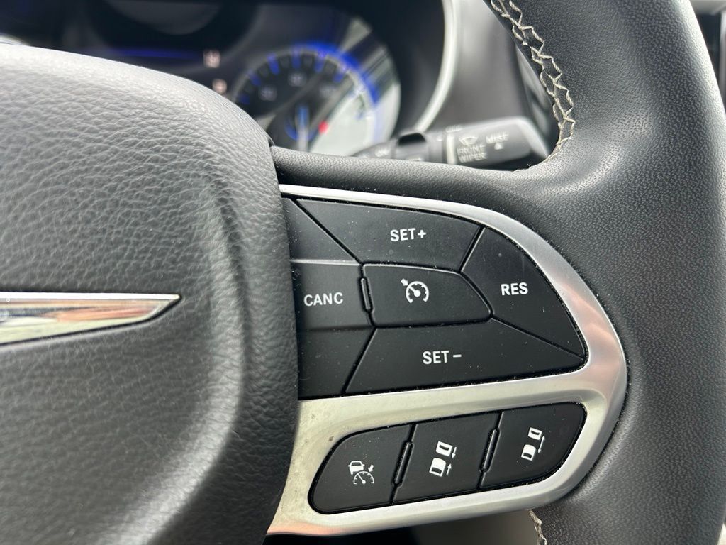 2022 Chrysler Pacifica Touring L Crestwood KY
