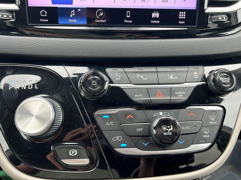 2022 Chrysler Pacifica Touring L Crestwood KY