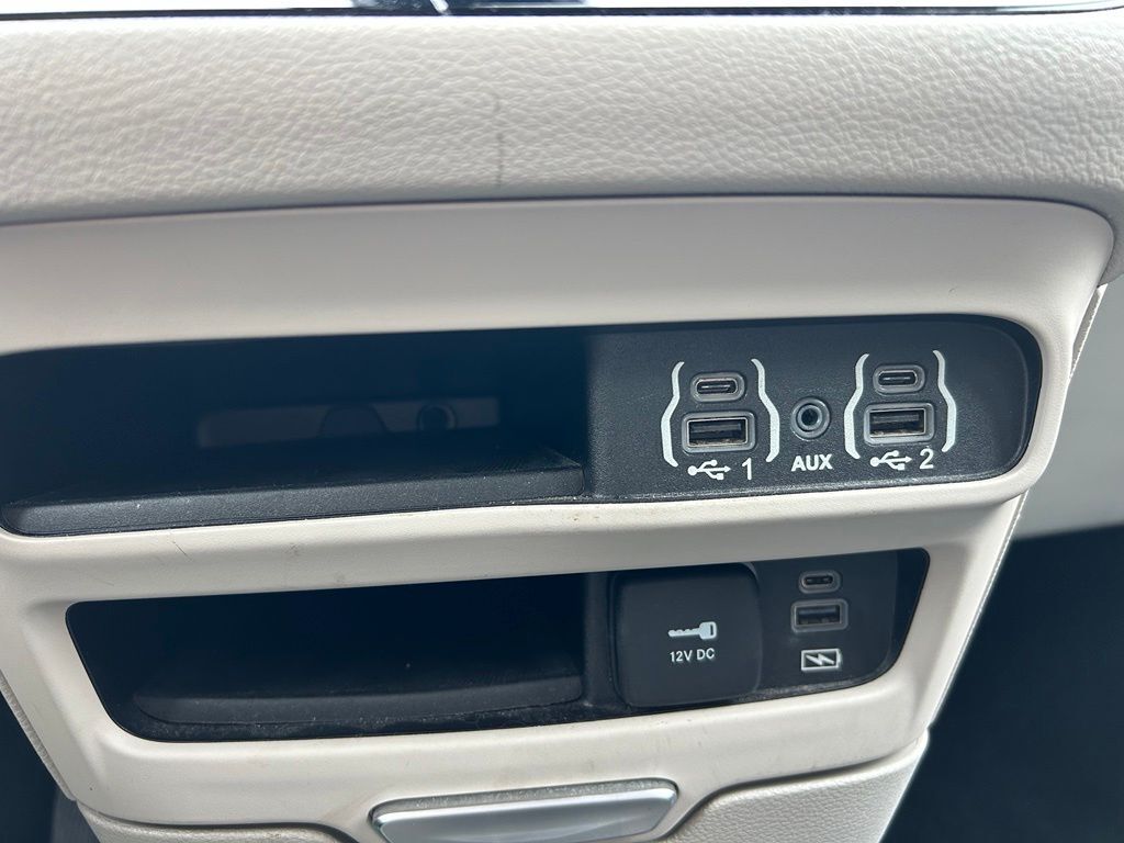 2022 Chrysler Pacifica Touring L Crestwood KY