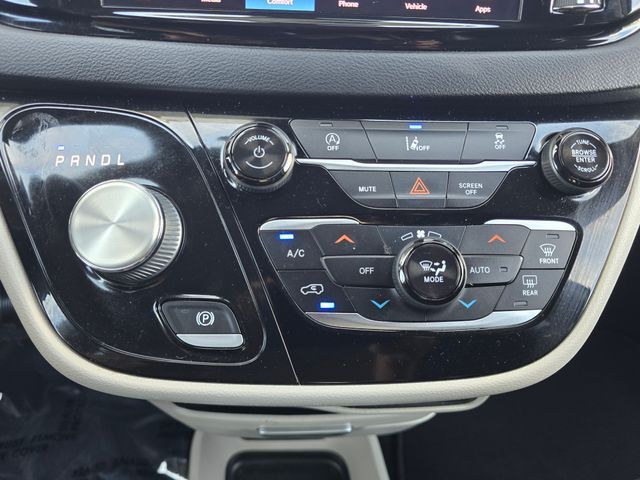 2022 Chrysler Pacifica Touring L Folsom CA