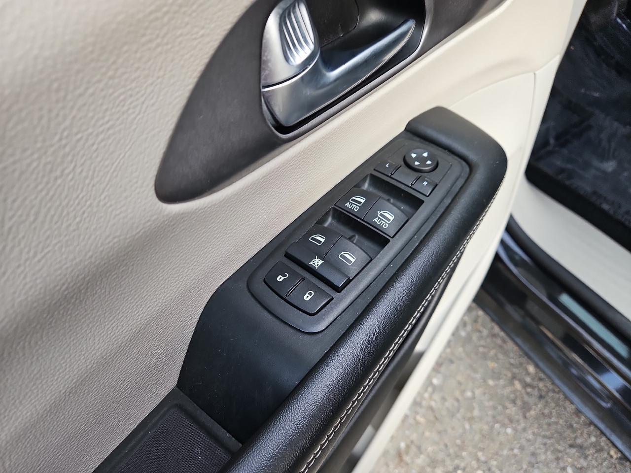 2022 Chrysler Pacifica Touring L Grand Junction CO