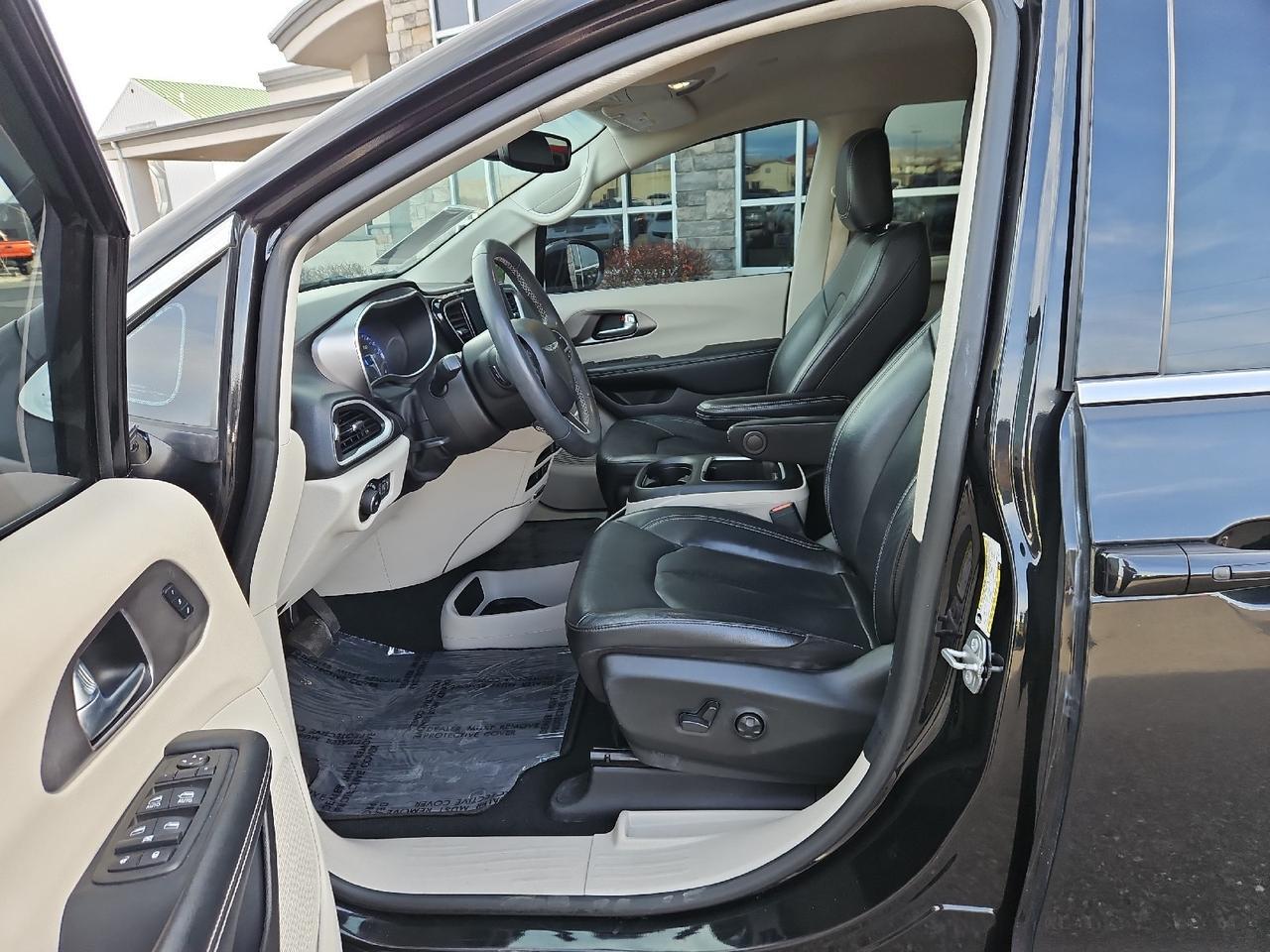2022 Chrysler Pacifica Touring L Grand Junction CO
