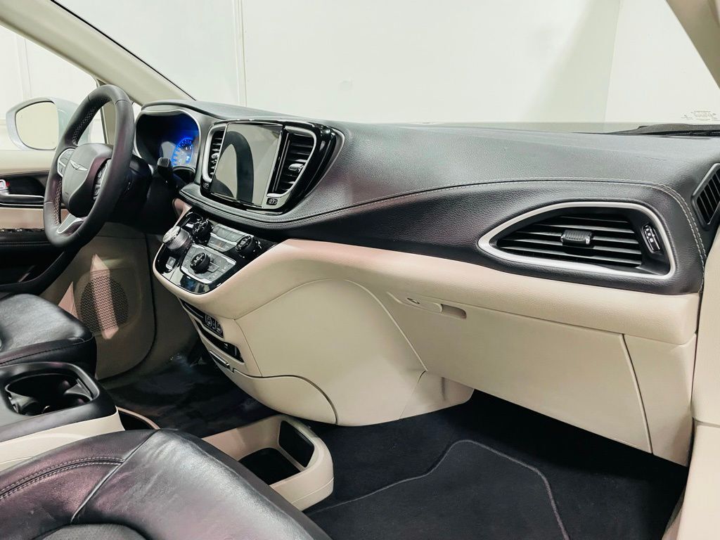 2022 Chrysler Pacifica Touring L Jersey City NJ