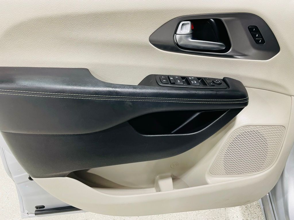 2022 Chrysler Pacifica Touring L Jersey City NJ