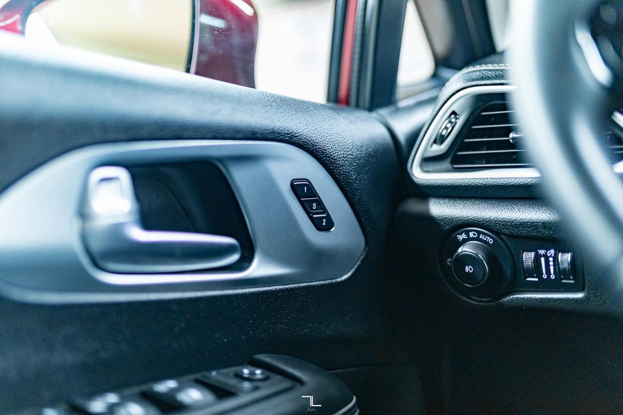 2022 Chrysler Pacifica Touring L Leather Nav DVD BCam Red Deer AB