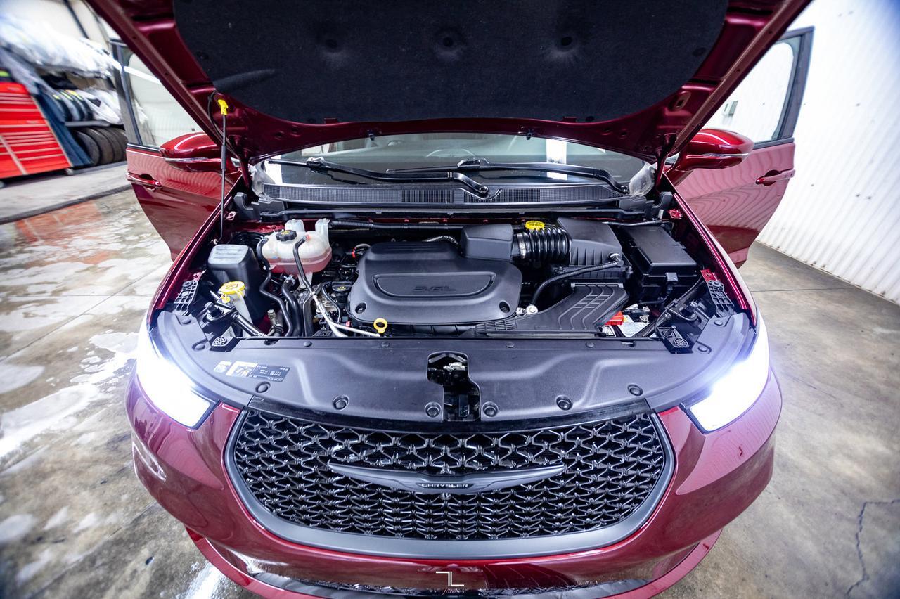 2022 Chrysler Pacifica Touring L Leather Nav DVD BCam Red Deer AB