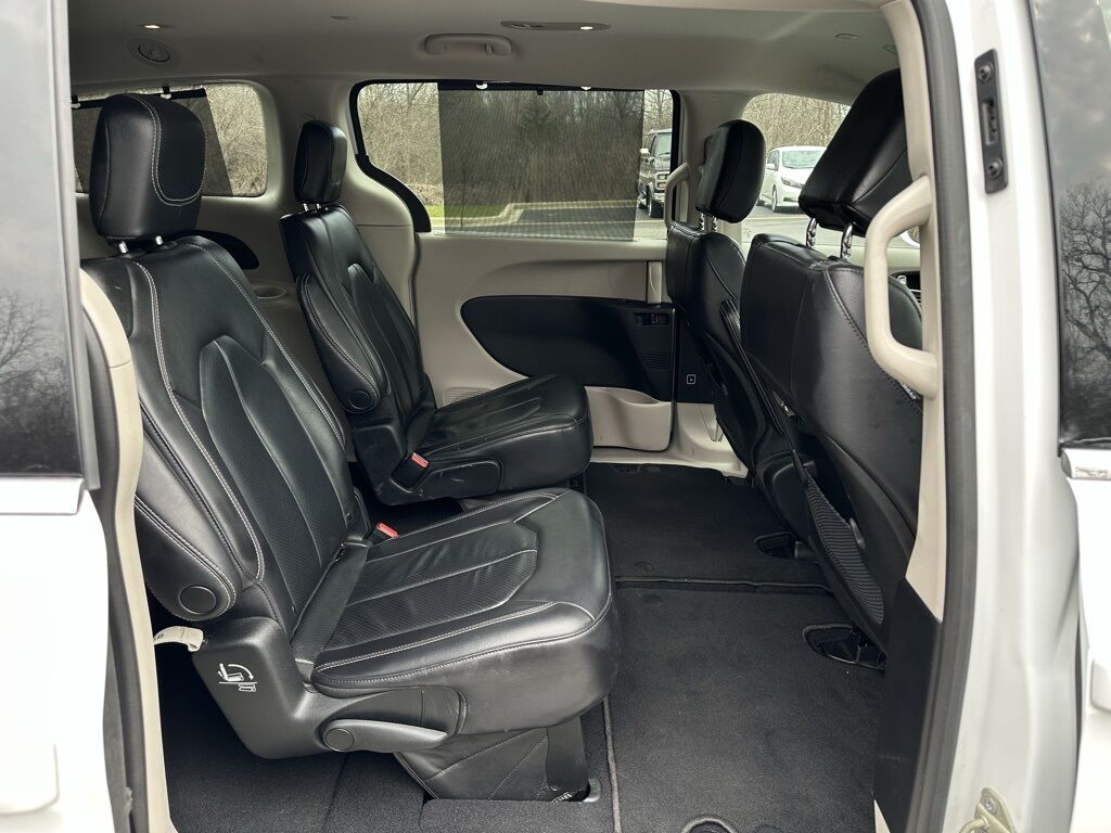 2022 Chrysler Pacifica Touring L San Clemente CA