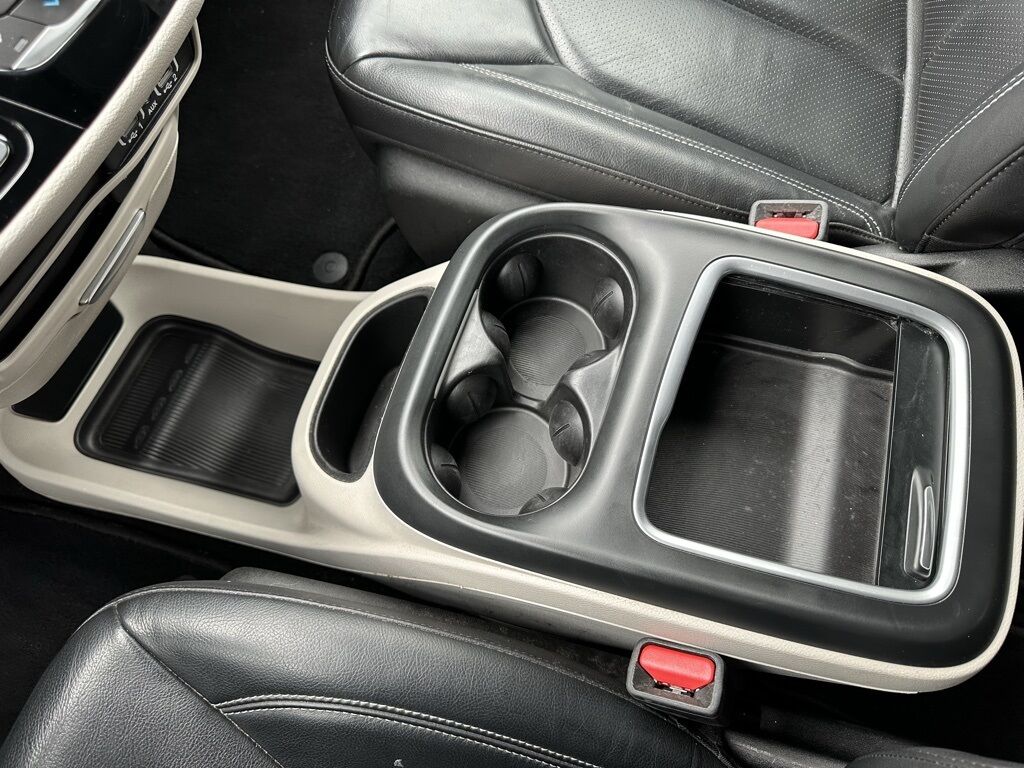 2022 Chrysler Pacifica Touring L San Clemente CA