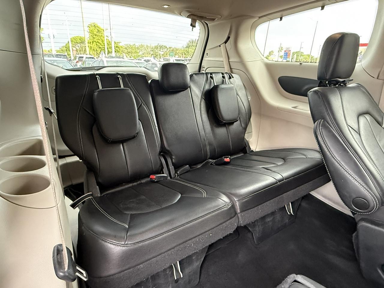 2022 Chrysler Pacifica Touring L Miami FL