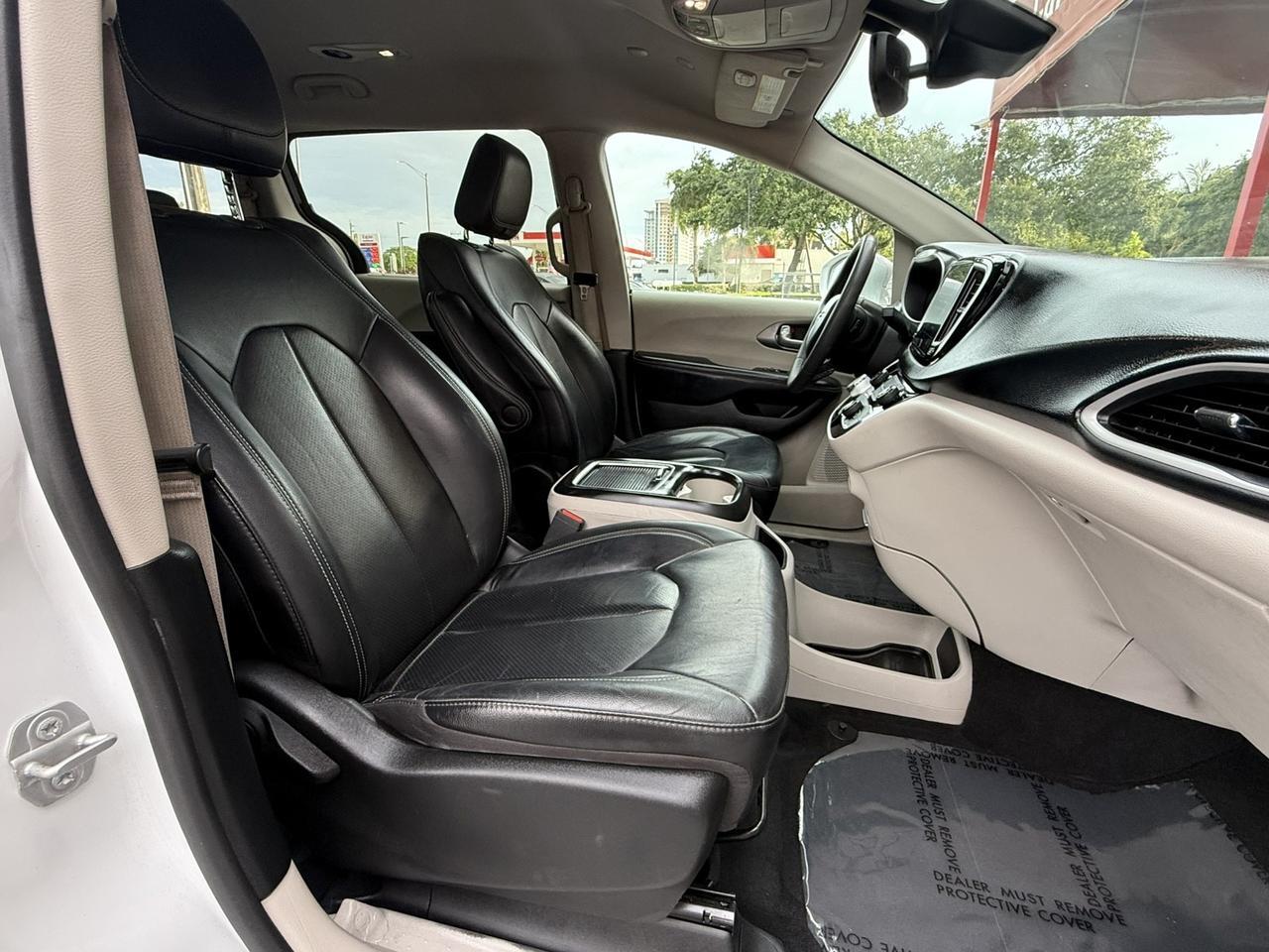 2022 Chrysler Pacifica Touring L Miami FL