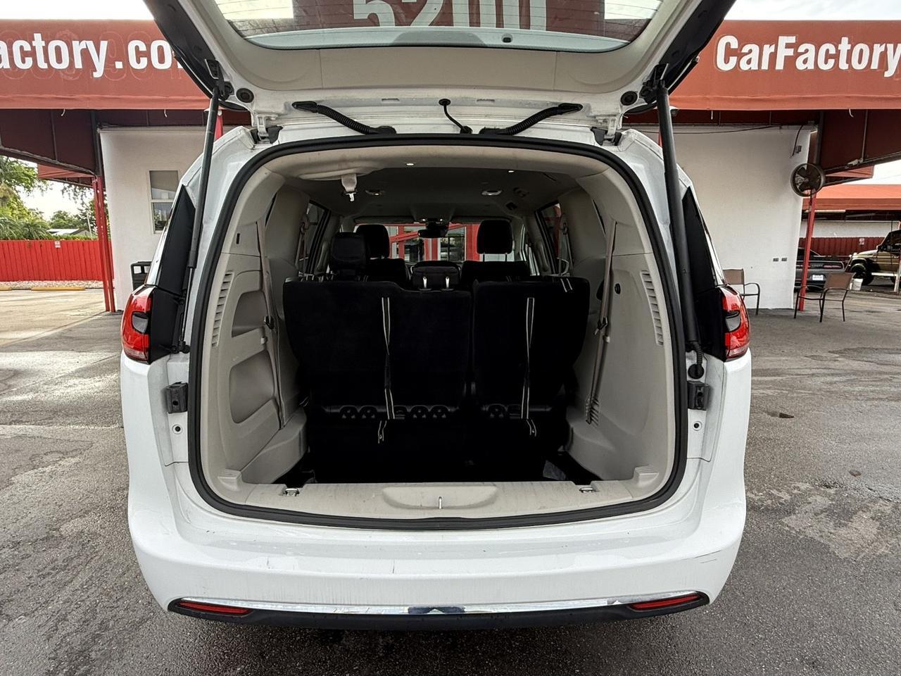 2022 Chrysler Pacifica Touring L Miami FL
