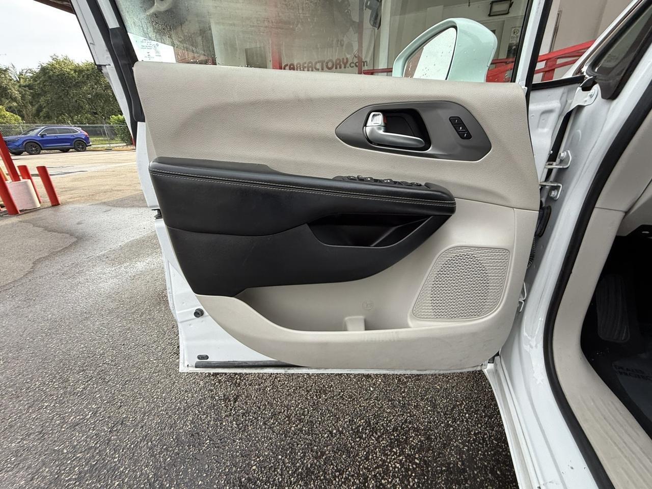 2022 Chrysler Pacifica Touring L Miami FL