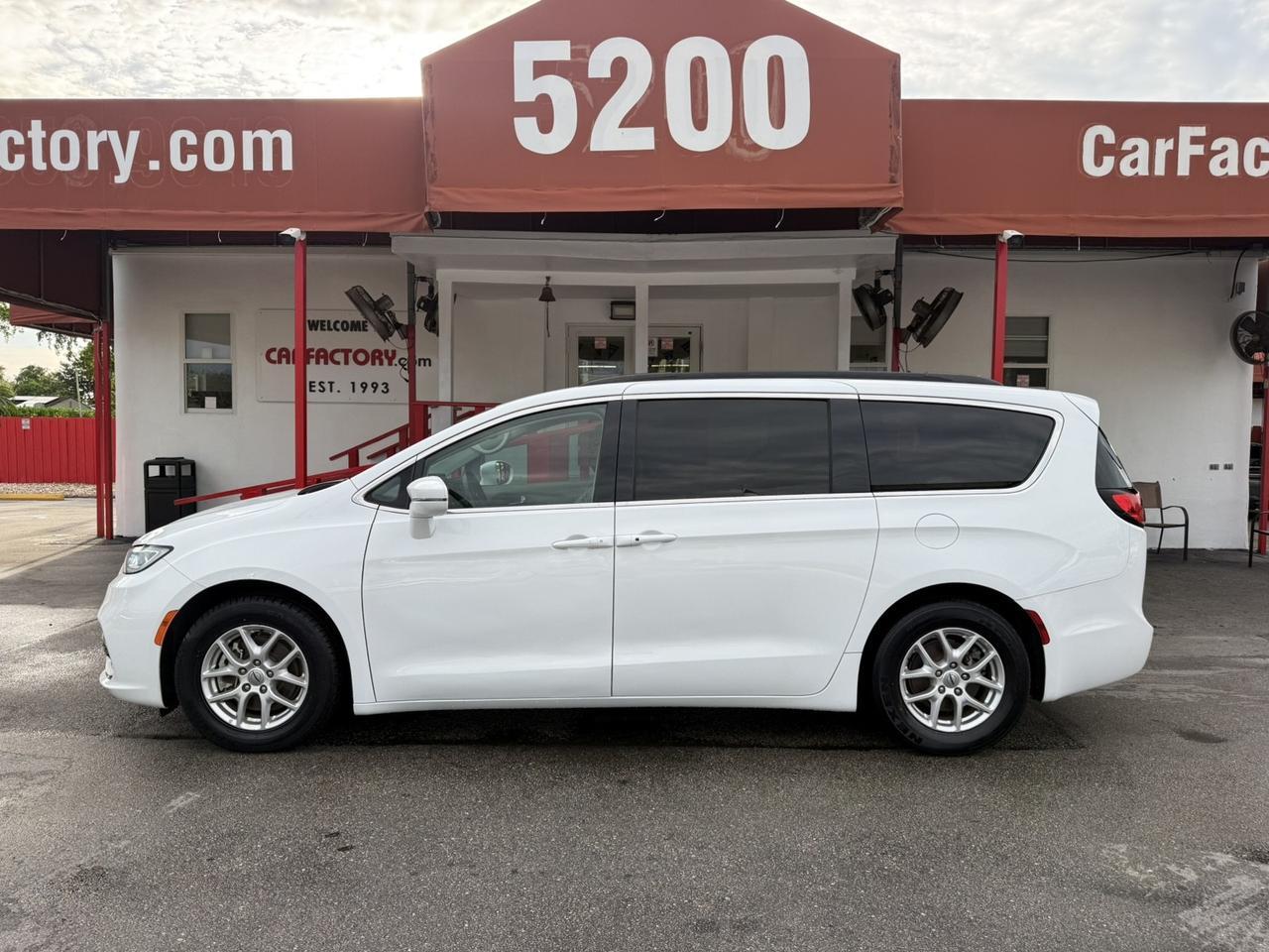 2022 Chrysler Pacifica Touring L