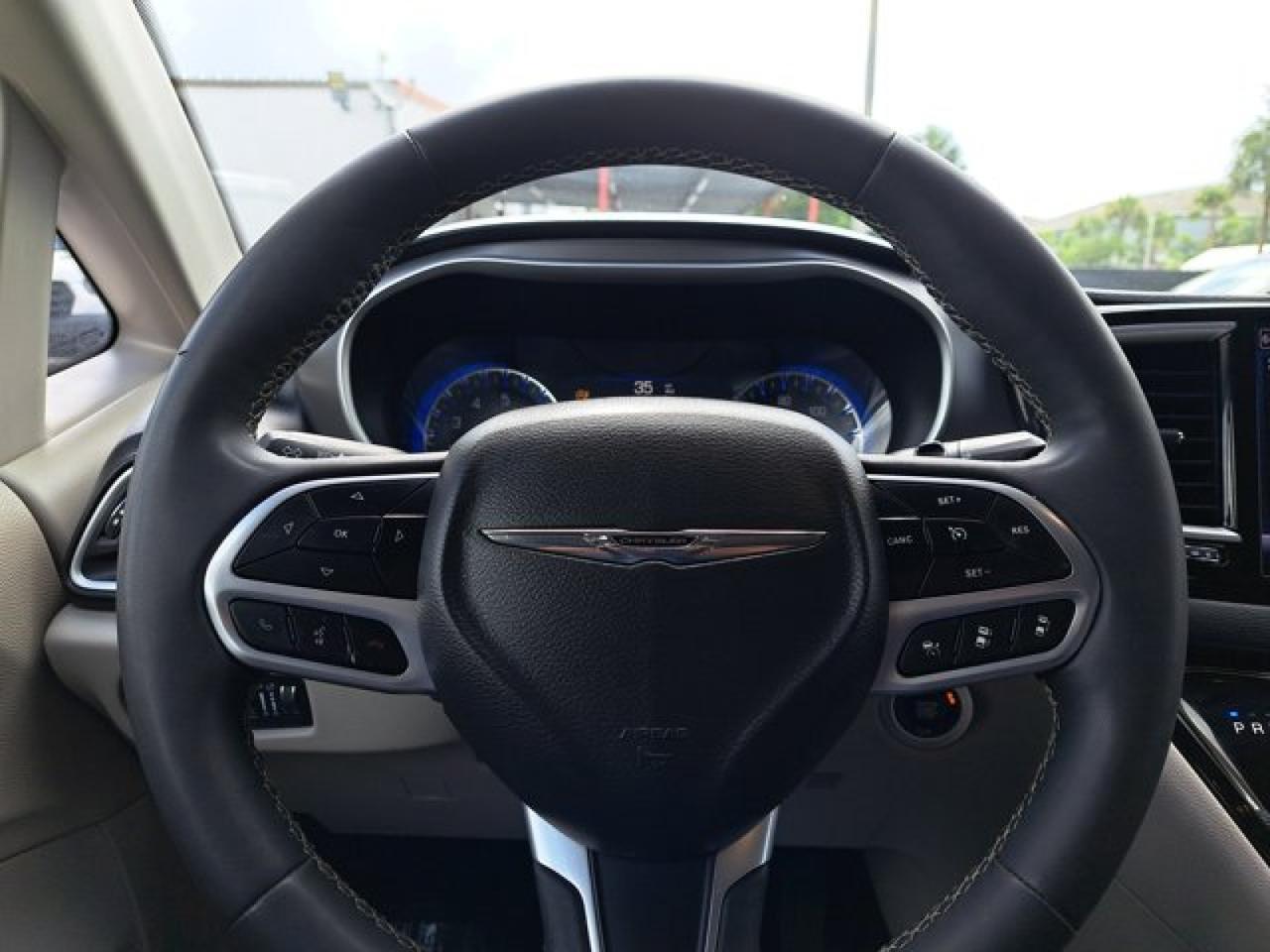 2022 Chrysler Pacifica Touring L Miami FL