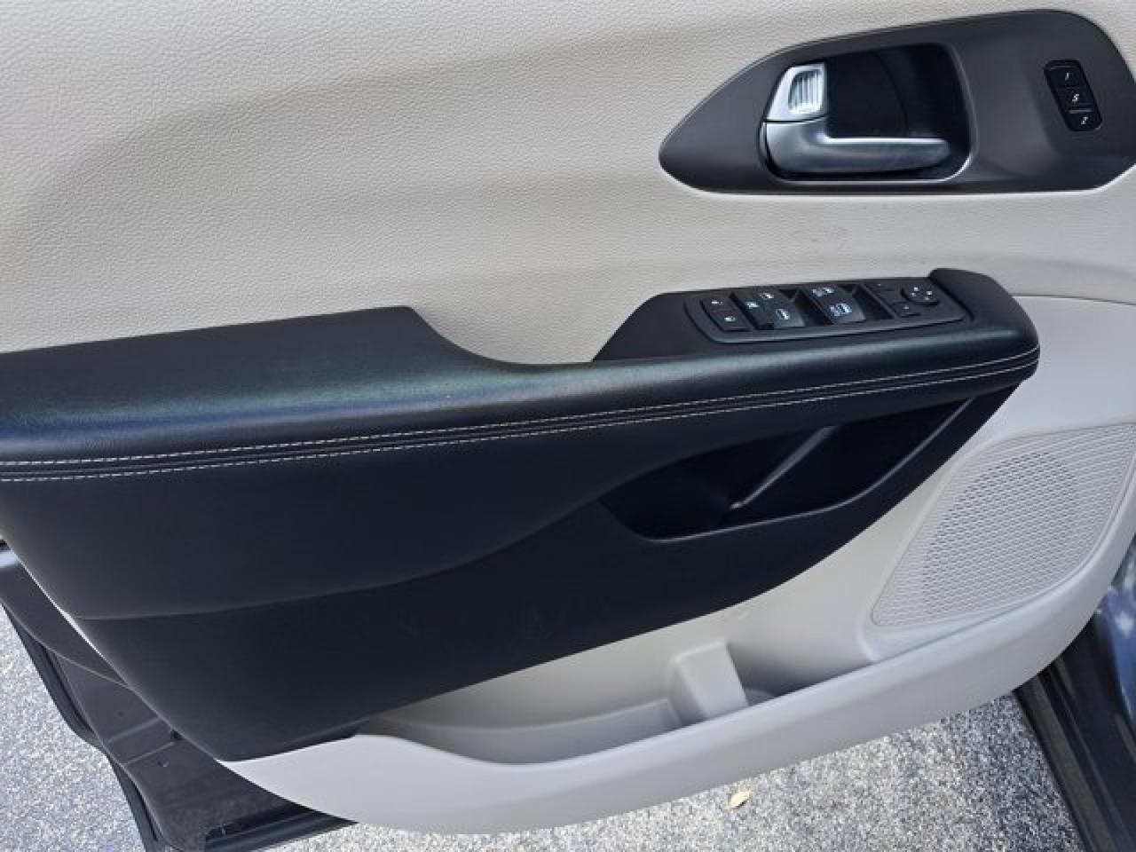2022 Chrysler Pacifica Touring L Miami FL