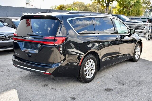 2022 Chrysler Pacifica Touring L Miami Gardens FL