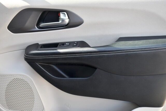 2022 Chrysler Pacifica Touring L Miami Gardens FL