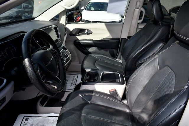 2022 Chrysler Pacifica Touring L Miami Gardens FL