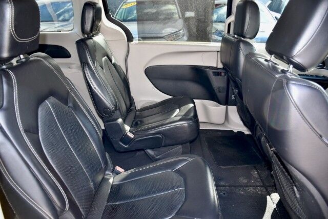 2022 Chrysler Pacifica Touring L Miami Gardens FL