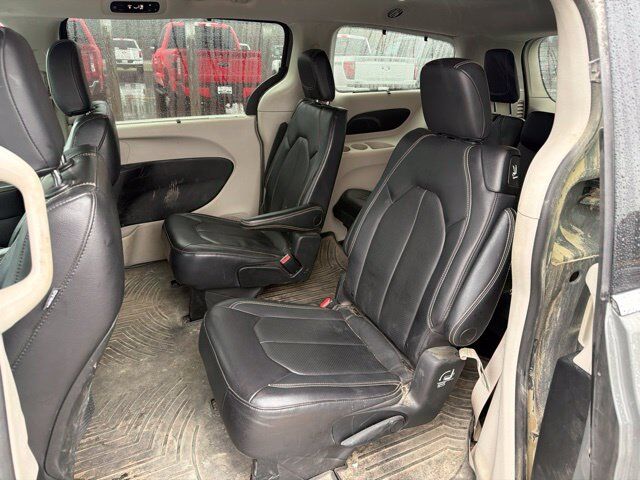 2022 Chrysler Pacifica Touring L Pine River MN