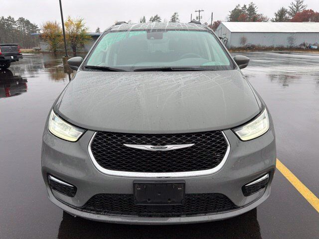 2022 Chrysler Pacifica Touring L Pine River MN