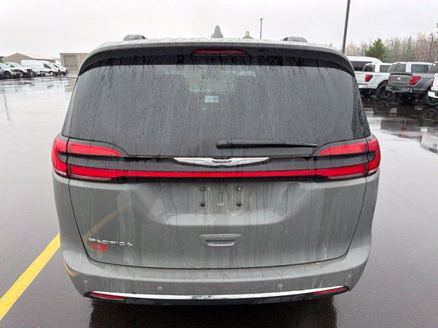 2022 Chrysler Pacifica Touring L Pine River MN