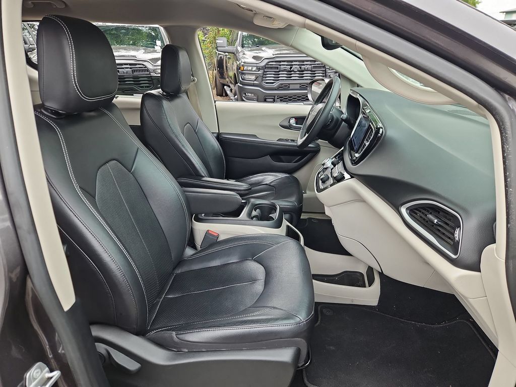 2022 Chrysler Pacifica Touring L Gresham OR
