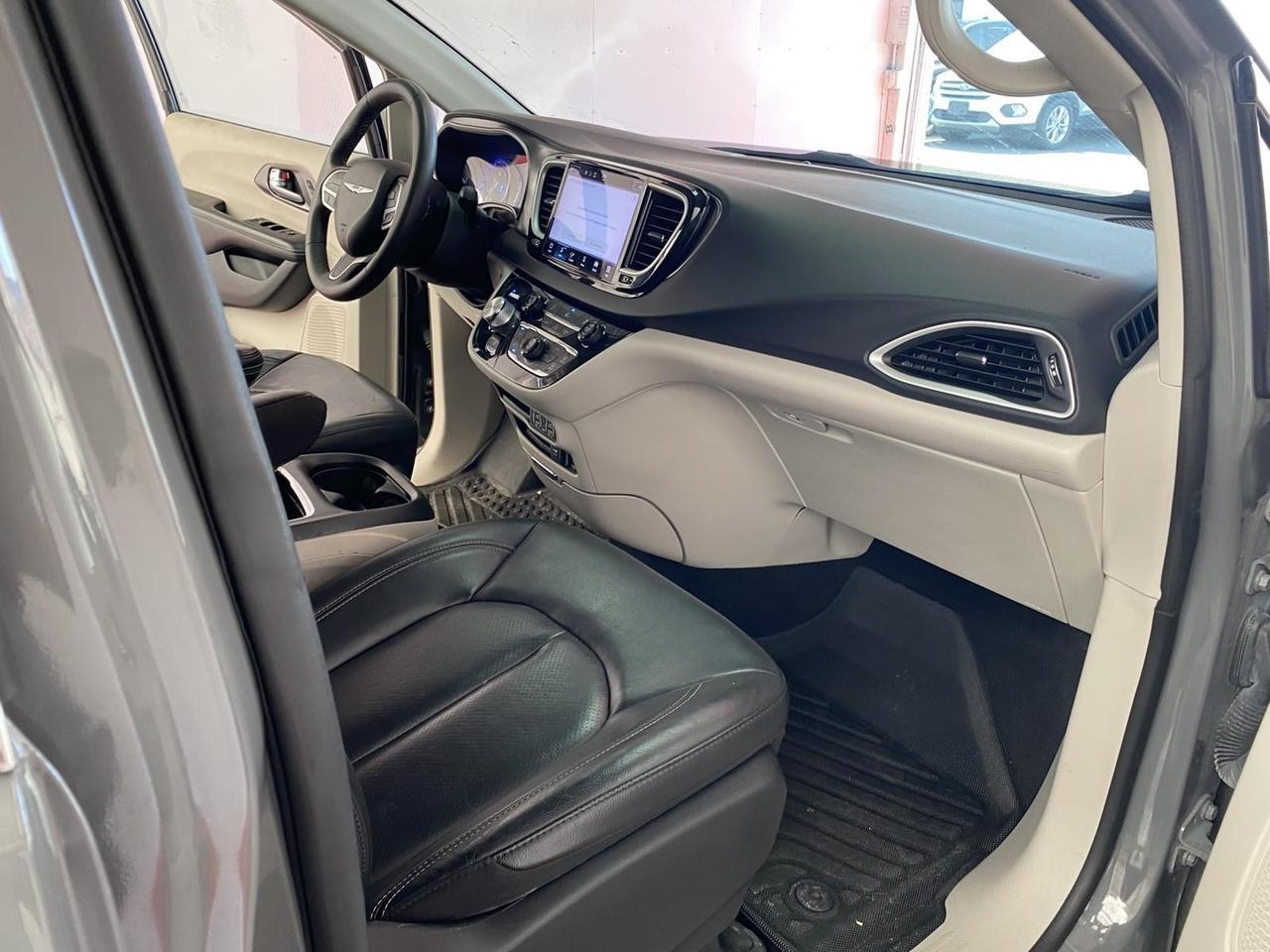 2022 Chrysler Pacifica Touring L Richmond Hill NY