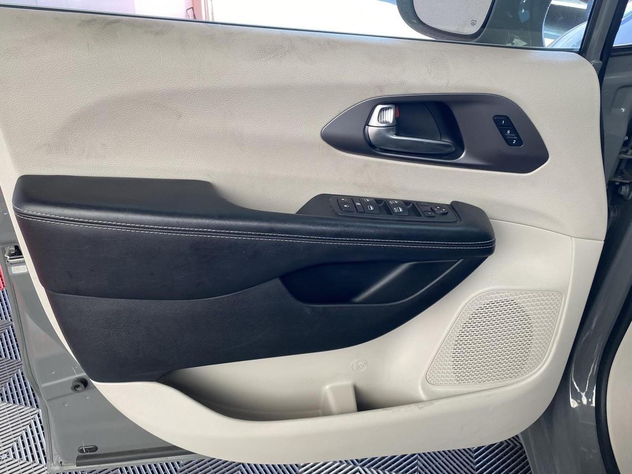 2022 Chrysler Pacifica Touring L Richmond Hill NY