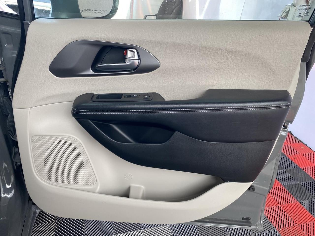 2022 Chrysler Pacifica Touring L Richmond Hill NY