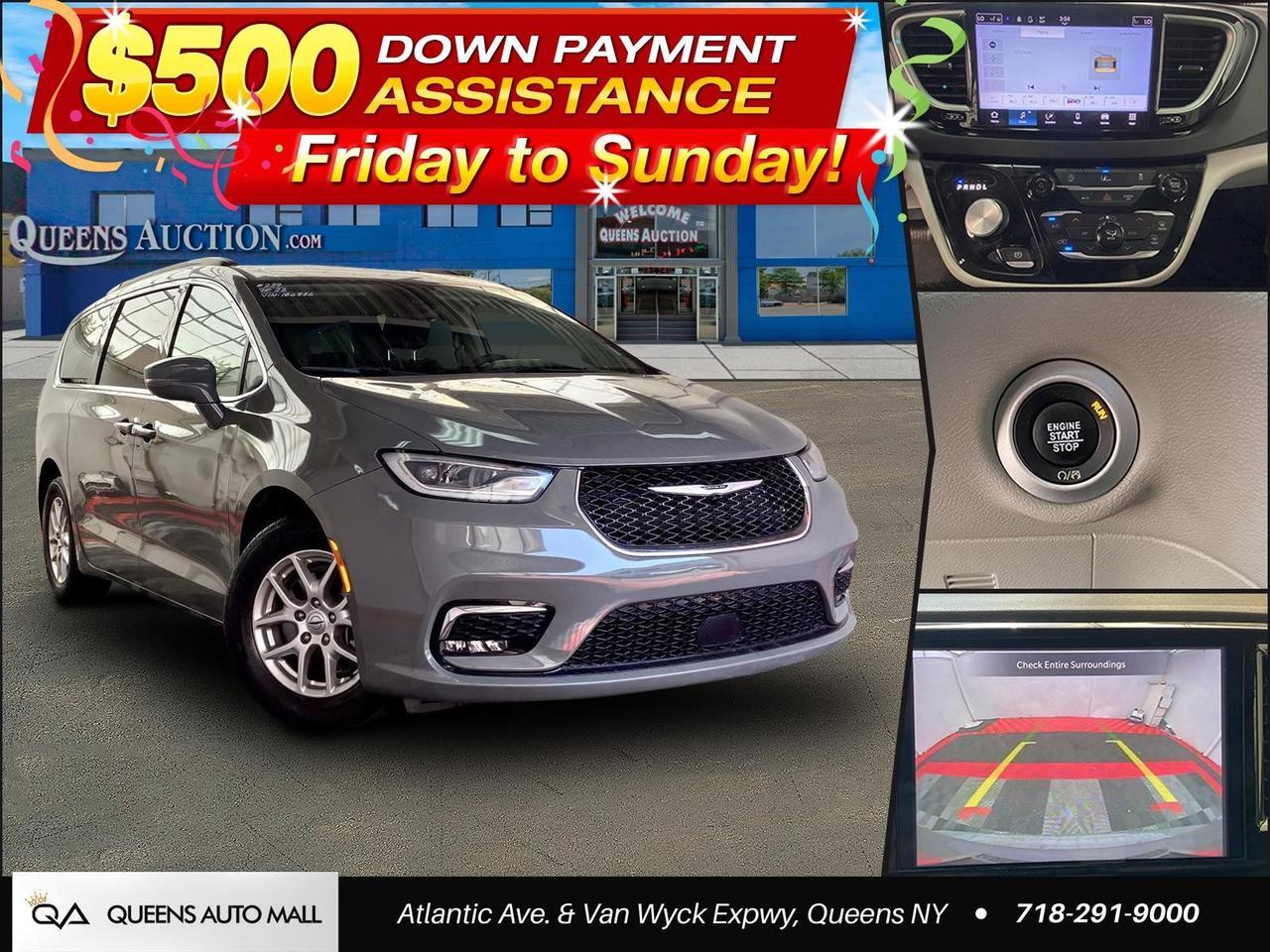 2022 Chrysler Pacifica Touring L's photo