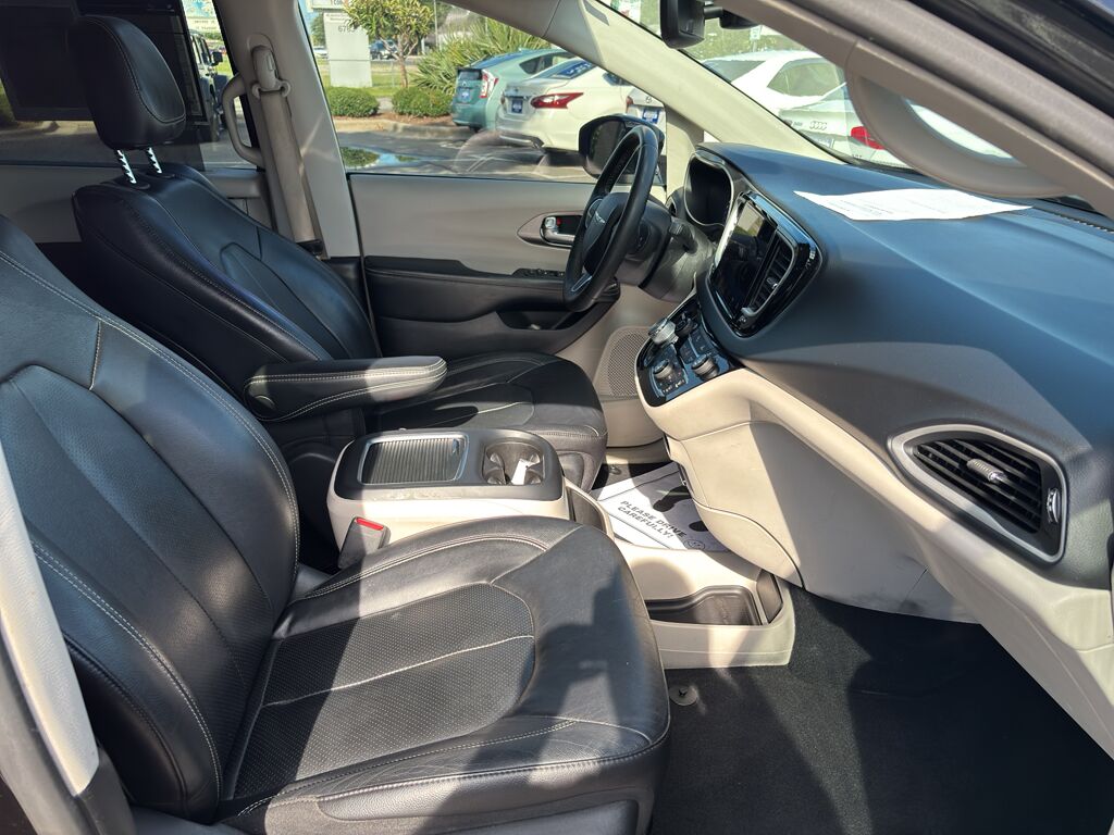 2022 Chrysler Pacifica Touring L Wilmington NC