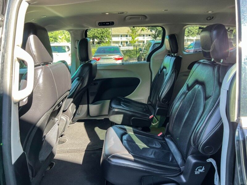 2022 Chrysler Pacifica Touring L Wilmington NC