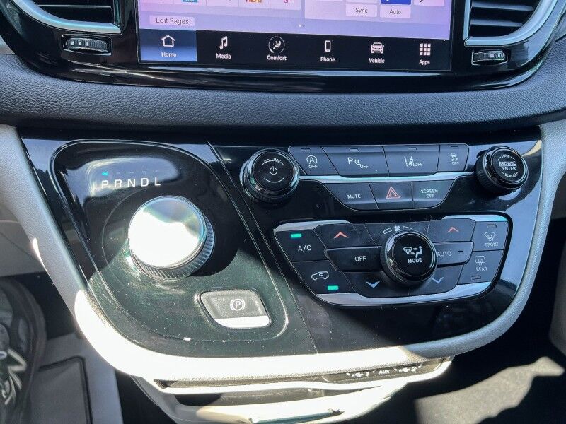 2022 Chrysler Pacifica Touring L Wilmington NC