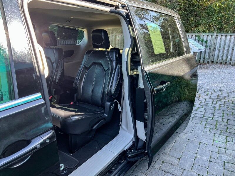2022 Chrysler Pacifica Touring L Wilmington NC
