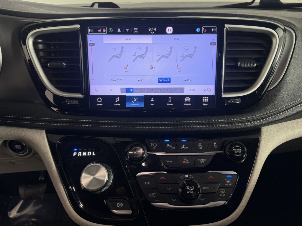 2022 Chrysler Pacifica Touring L w/Navigation & Theater Family Group Maumee OH